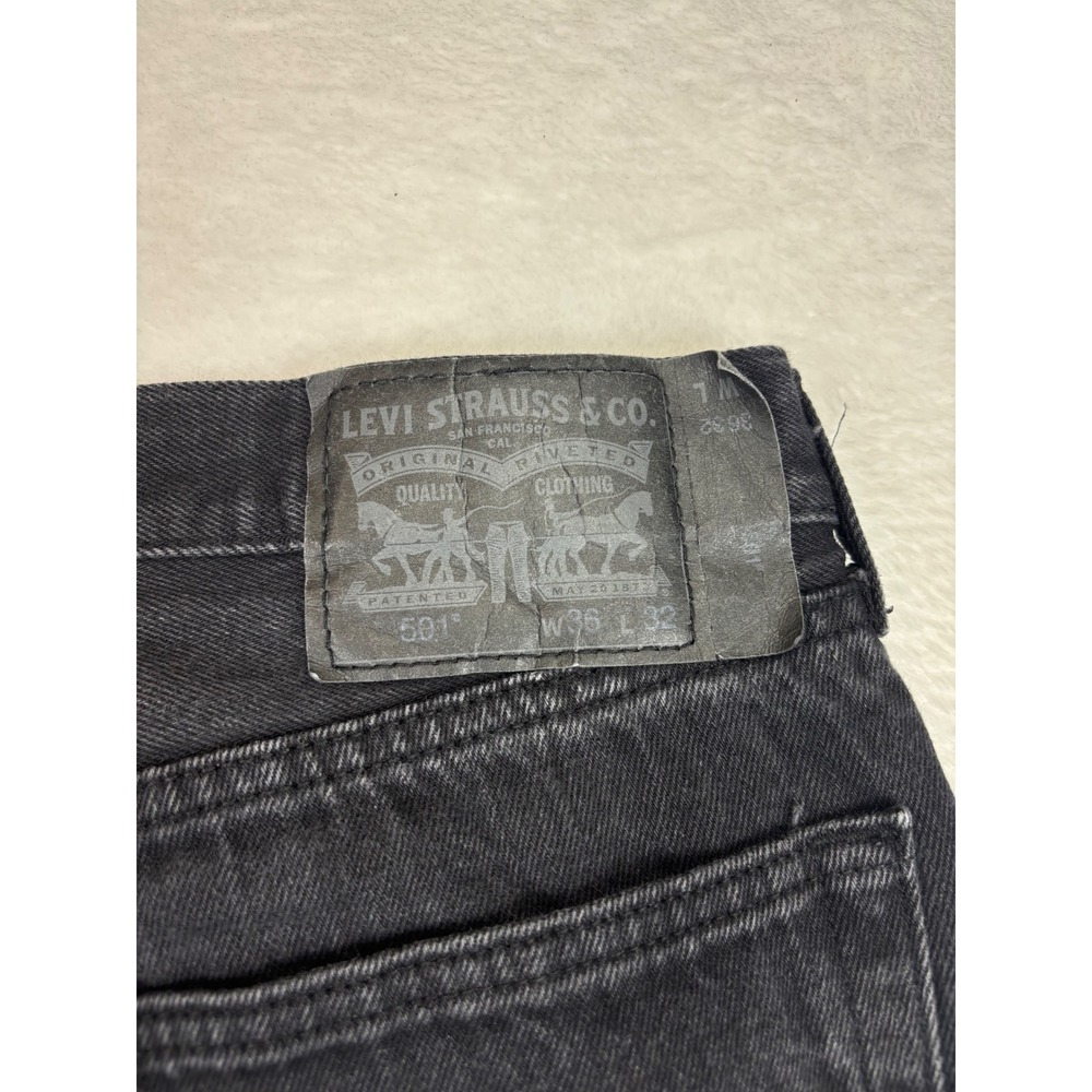 Levis 501 Mens 36x32 Jeans Fuzzy Black Faded Straight Denim Jeans Grungy Wash - Picture 6 of 9